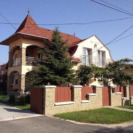 Villa Mónika Keszthely Exterior foto